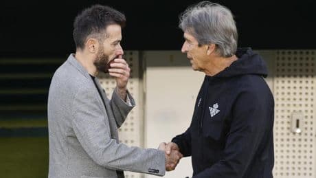 Pellegrini le da "un sobresaliente" a la campaña del Betis, a la espera de la final europea