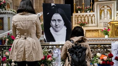 Carlo Acutis, Pier Giorgio Frassati… À quels saints se vouent les jeunes catholiques aujourd’hui ?