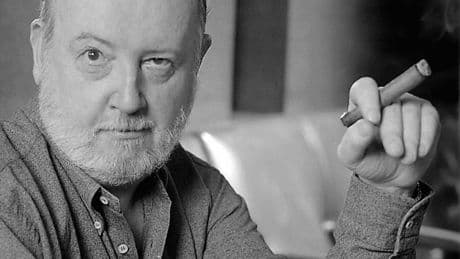 Muere Joan de Sagarra, el cronista irreverente de la Barcelona "gauche divine" y renovador de la crítica teatral en España