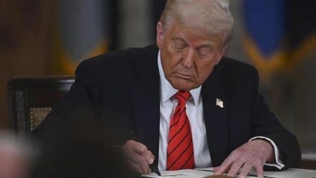 Trump'tan ikinci "yasak" kararı! 12 ülkenin vatandaşlarını kapsıyor...