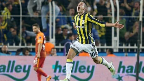Hoe Feyenoord-trainer Van Persie zijn droom om tegen Zidane te spelen uiteen zag spatten en uiteindelijk toch nog held werd in Istanbul