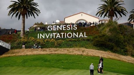 Terrifying moment plane crash-lands at Riviera Country Club as golfers watch on