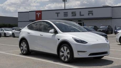 Tesla Avrupa’daki düşüşünü sürdürüyor! Nisan’da satışlar alarm verdi...