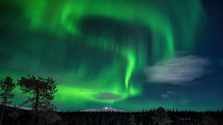 Northern Lights Forecast: These 10 States Might View Aurora Borealis Tonight (Updated)