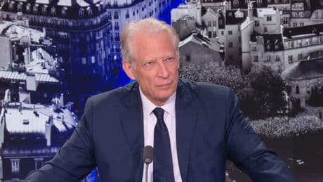 "N'est pas Sarkozy qui veut": Dominique de Villepin tacle à nouveau Bruno Retailleau et lui intime de "faire son travail"