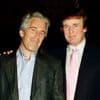 Trump verzoekt vrijgave getuigenissen in Epstein-zaak en dreigt WSJ aan te klagen om artikel over brief aan Epstein