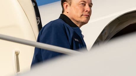 On the Campaign Trail, Elon Musk Juggled Drugs and Family Drama