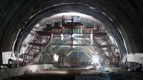 İstanbul'un o ilçesinin yıllardır beklediği an geldi: Metro hattı hizmete başlıyor! İşte trafiği rahatlatacak güzergahlar