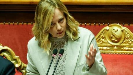 Lavoro, Meloni ai sindacati: «Potenziamo bonus-malus sui premi Inail»