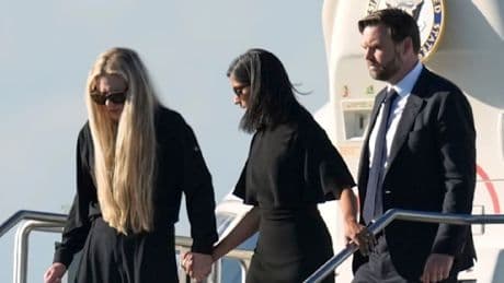 US-Vizepräsident J.D. Vance begleitet Kirks Leichnam nach Arizona