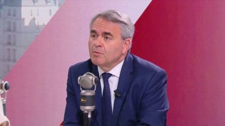 "Il fallait y aller aussitôt": Xavier Bertrand estime que Bruno Retailleau a tardé après le meurtre dans la mosquée du Gard