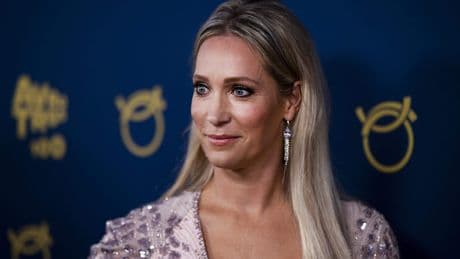 Hélène Hendriks blijft staan in Oranjezomer om pijn te vermijden