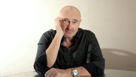 Phil Collins ricoverato in ospedale: "Voci allarmanti". Cosa è successo e come sta il cantante