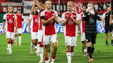Aus gegen BVB: Rot-Weiss Essen kehrt mit Selbstvertrauen in Liga zurück