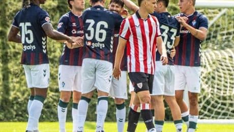 Toni Villa estrena en Lezama el casillero de goles y triunfos del Eibar