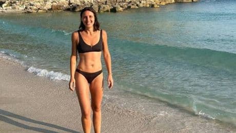 Las vacaciones de Irene Montero en Menorca: playas, amigas y posados en topless
