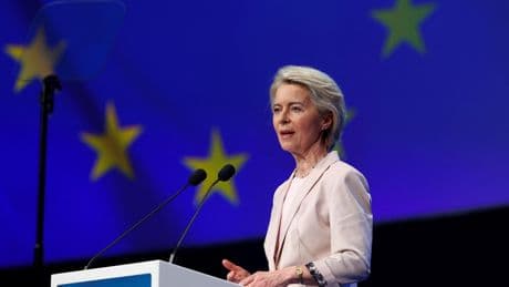 Bourbon, cheveux humains, avions... Ces étonnants produits américains ciblés par l’Europe en riposte aux droits de douane