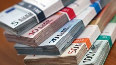 1.961 et 2.088 euros en moyenne... Les primes de participation et d'intéressement versées aux salariés ont augmenté bien plus vite que les prix en 40 ans