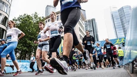 Firmenlauf: Joggen mit Kollegen: Zehntausende Teilnehmer beim Firmenlauf