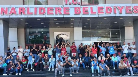 Narlıdere Belediyesi işçileri grevlerinin 1'inci gününde