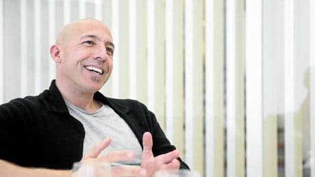 «Pekín premia el afán de superación y nosotros alentamos la pereza»