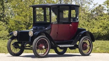 All’asta le auto più costose del mondo: ci sono la Range Rover del Sultano e un’elettrica di 100 anni fa