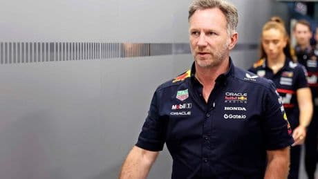 Wilde verhalen over ontslag teambaas Horner worden weggewuifd, maar druk staat er wel vol op bij Red Bull