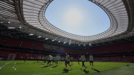 Man United and Tottenham face off in all-English Europa League final
