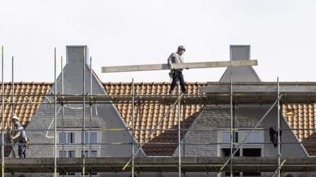 Amsterdam verslikt zich in bevolkingsgroei: halsoverkop meer scholen nodig