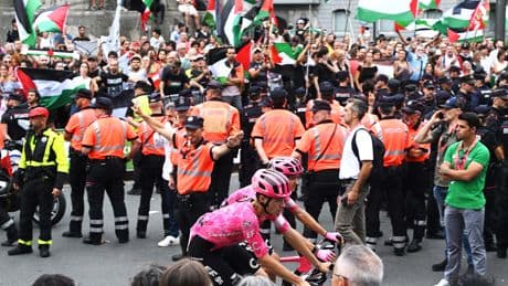 Bei der Vuelta-Tour - Pro-Palästina-Proteste legen Radrennen lahm