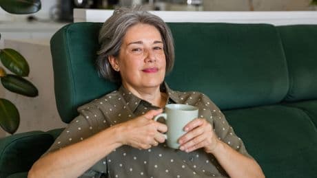 Alzheimer-Risiko: Sitzende Gewohnheiten schaden dem Gehirn nachhaltig