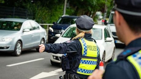 Sicherheit: Hafengeburtstag und HSV-Spiel - Polizei im Großeinsatz