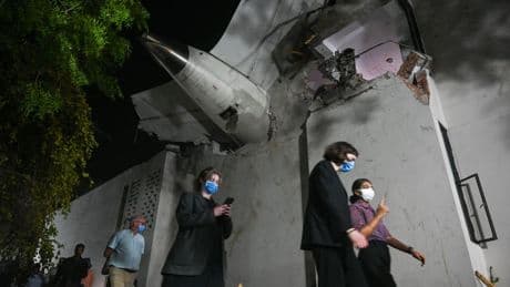 A Psychologist Explains How Global Tragedies Trigger ‘Vicarious Trauma’