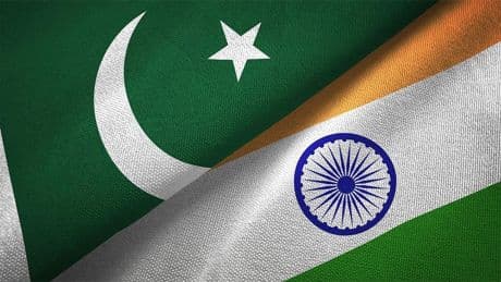 Hindistan, Pakistan'a ait uçuşlara hava sahasını kapattı