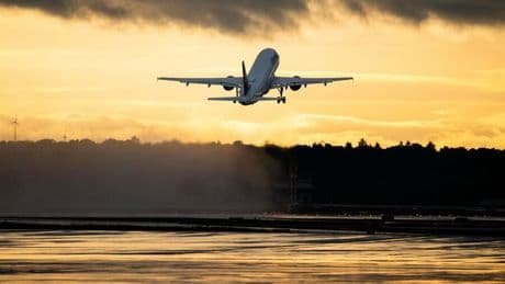 Luftfahrt in Deutschland: Airlines beklagen schwaches Wachstum durch hohe Gebühren