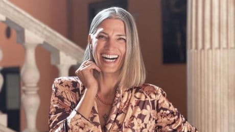 Laura Sánchez, 43 años: “Me encantan mis arrugas y mi pelo blanco, me gusto muchísimo aunque me digan que me veo más vieja y debería teñirme”