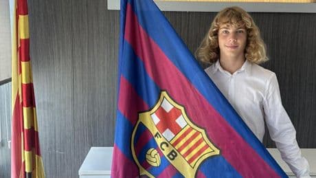 Michal Zuk, gran promesa del Barça, firma su continuidad como juvenil