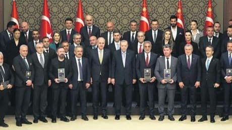 Cumhurbaşkanı Erdoğan, 10. Anadolu Medya Ödüllerini takdim etti: Sokak röportajıyla terör estiriyorlar