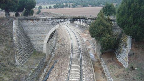 Réquiem reivindicativo por 18 puentes ferroviarios centenarios en peligro