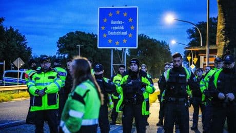 Opnieuw groep mensen en politie op grens bij Ter Apel, geen nieuwe 'controles'