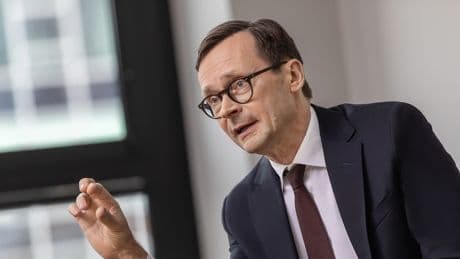 Deka-Chefvolkswirt Ulrich Kater: Zinssenkung vom Tisch? Was Anleger jetzt beachten sollten