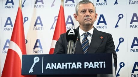 Özgür Özel: Nezaket ve kurallar, kanunlar çerçevesinde mutlaka çözüm bulunacaktır