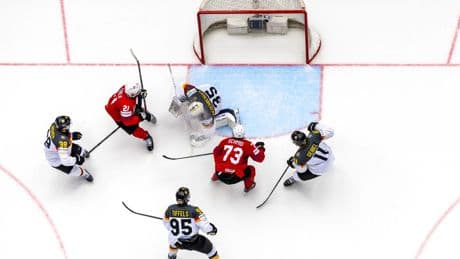 Eishockey-WM: "Gewisse Schwere": DEB-Team nach 1:5 gegen Schweizer ratlos