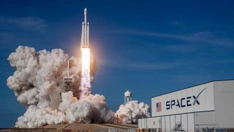 İsrail, Elon Musk'ın SpaceX şirketiyle uzaya iletişim uydusu fırlattı