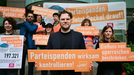 Geld: Parteispenden: Kein Akt der Wohltätigkeit [Online-Abo]