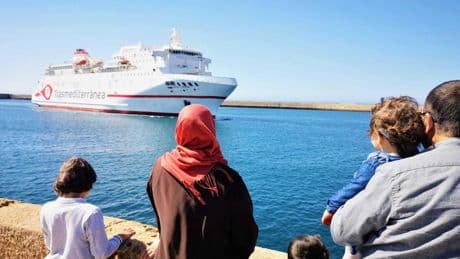 Los marroquíes evitan Ceuta y Melilla en la 'Operación Paso del Estrecho' y rompen los pronósticos de Marlaska
