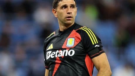 Emi Martinez's true feelings on Arsenal as former club eye shock transfer swoop