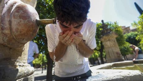 Los 46º en Huelva, récord histórico de un junio: la ola de calor, en imágenes