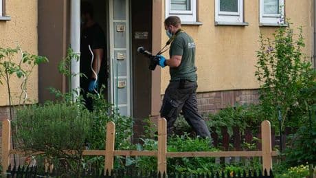 Mutter tot, Stiefvater schwer verletzt: Festnahme in Dormagen – 17-Jähriger in U-Haft