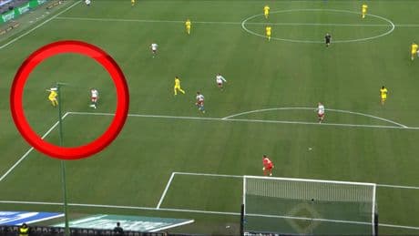 Wie bitter ist das denn? - HSV-Eigentor aus 18 (!) Metern